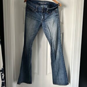 American Eagle Outfitters Women's Medium Blue Kick Boot Jeans Size 6 Long